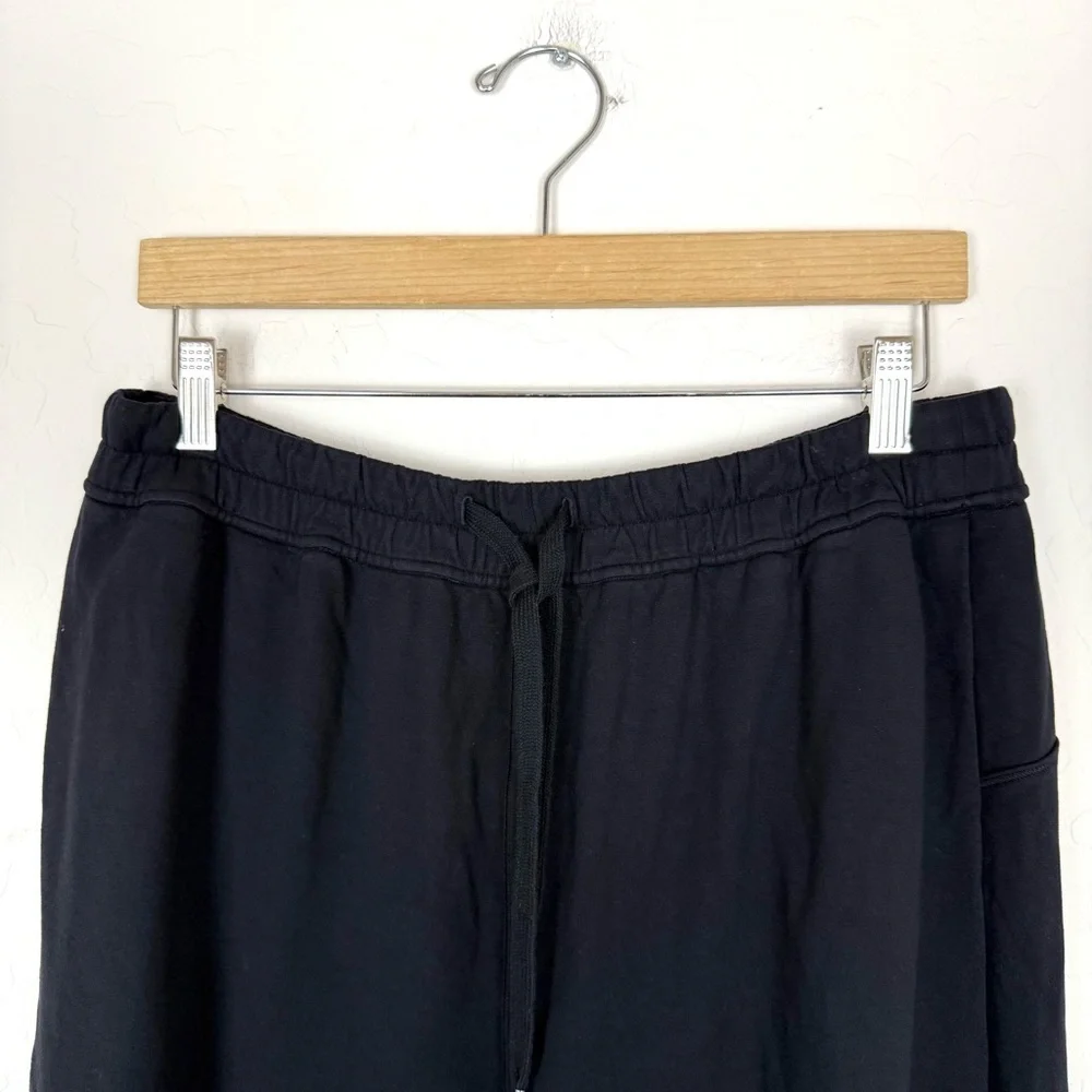 lululemon dream on cropped pants in black - Picture 5 of 10
